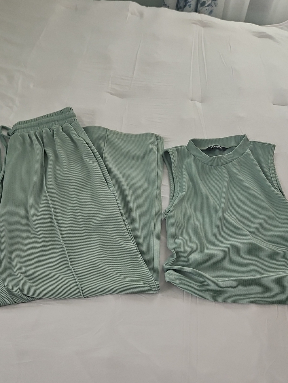 Sleeveless Ribbed Tank & Wide-Leg Pants Set in Sage Green